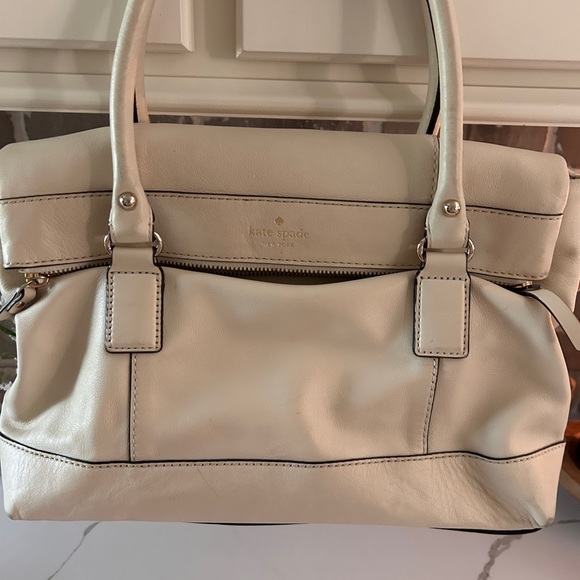 kate spade Handbags - USED Kate Spade Cream Leather Shoulder Bag with Top Handles